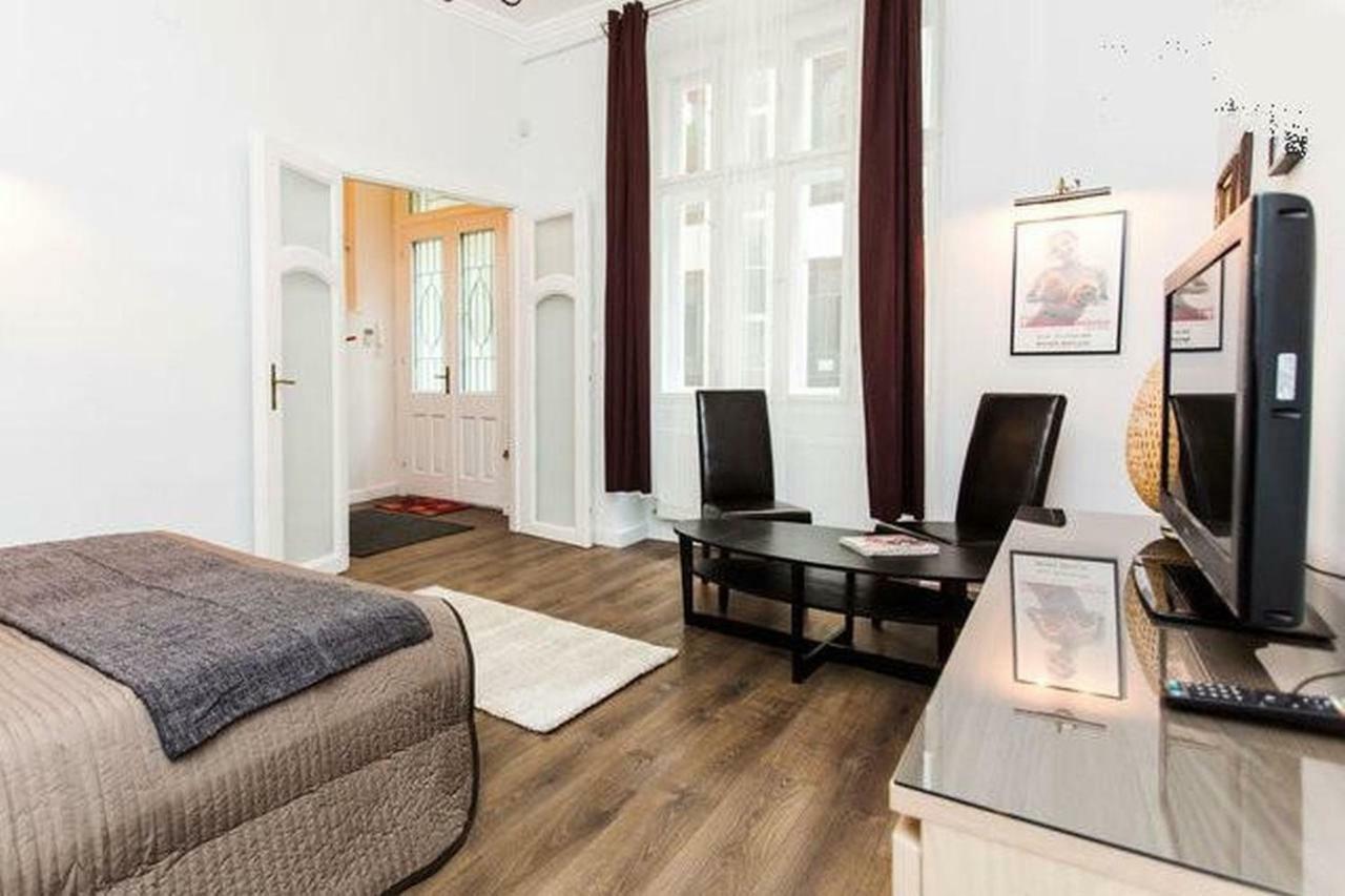 Private apartment Centertown Boedapest Buitenkant foto